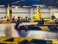 -极限PLAY运动娱乐新世界·团建派对潮玩休闲馆·室内蹦极高空游乐园
