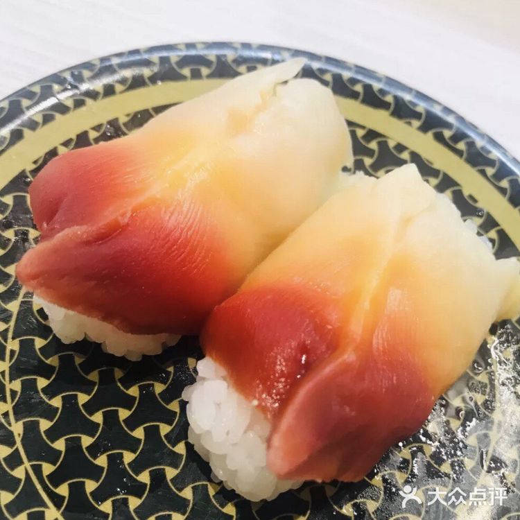 老妈吃了天妇罗寿司。炸猪排寿司。鳗鱼寿司