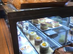 -焙丽拾光(麦凯乐直营店)