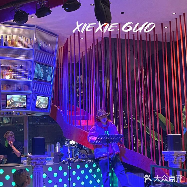 上海美食｜和超多美女帅哥一起漫步在太空