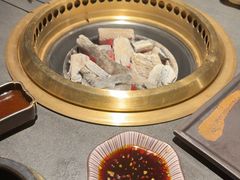 -铭牛烧肉·和牛海鲜自助(高新月牙湖店)