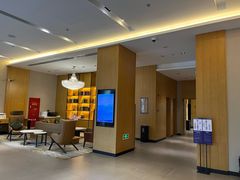 -上海浦东中心万枫酒店