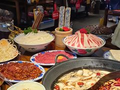 -萍姐火锅·公路夜市(武汉首店)