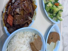 -荣华基·现炒快餐(肇嘉浜路店)