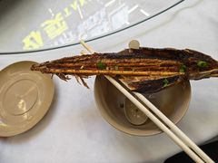 -刘姐啤酒鱼民族演艺餐厅(西街总店)