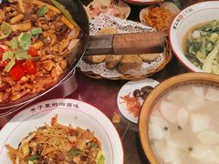 -富正毅三下锅·湘西韵味(天门山索道店)