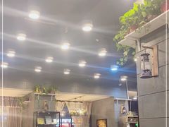 -愉肴麻辣香锅(中山路店)