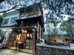 -蓝壁虎咖啡酒馆