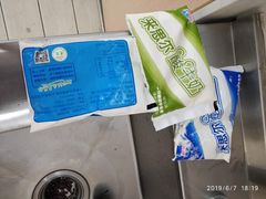 -半勺舒舒生日蛋糕店
