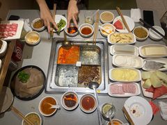 -海底捞火锅(新松江路生日主题店)