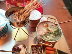 -何师烧烤Pro ·江湖川菜·小龙虾·精酿啤酒(太古里旗舰店)