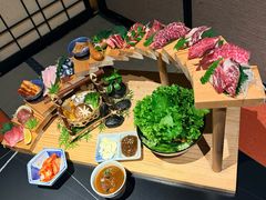 -山川小町·极番烧肉(新地假日广场店)