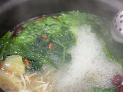 -濠轩阁特色生蚝火锅(水湾路店)