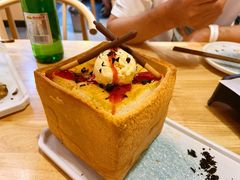 面包诱惑-大话小腰(鸟巢店)