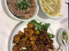 -犇逸·乐山跷脚牛肉·四川现炒(览海店)