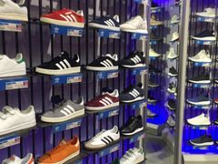 -ABC MART(心斎橋店)