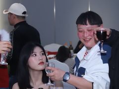 -南京悦客假日酒店