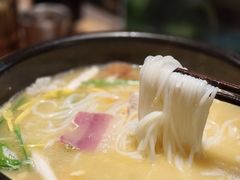-银米·云南传统过桥米线(双廊黑金冠店)