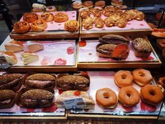 -巴黎贝甜(大宁国际商业广场店)