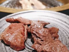 -山川小町·极番烧肉(新地假日广场店)