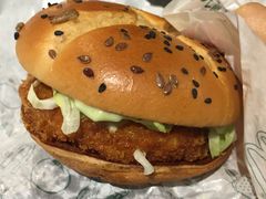 三文鱼汉堡-麦当劳(新王府井店)