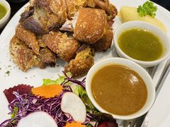 -Chom Cafe and Restaurant