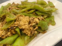 -鑫渔港海鲜本地菜·山海关浑锅(东戴河店)