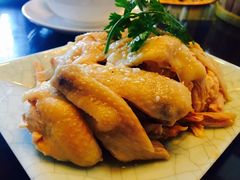 港式手撕盐焗鸡-粤色·老广州茶餐厅(河南商会大厦店)