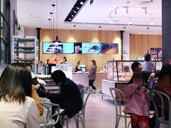 -巴黎贝甜(大宁国际商业广场店)