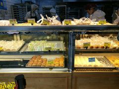 面包甜点陈列柜-鲍师傅糕点(江苏路店)