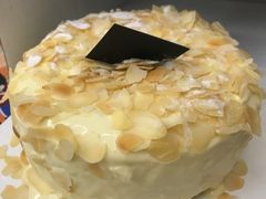 -三三烘焙坊(滨江店)