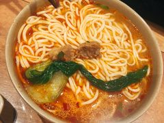 红烧牛肉面-亮亮面馆(经六路店)