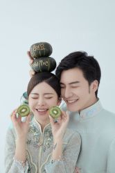 -雪中彩影婚纱摄影·微光艺术中心