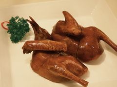 玻璃脆皮乳鸽-利苑酒家(宜安广场店)