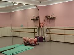 -伊叶舞蹈YEAH DANCE(LCM置汇旭辉校区)