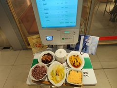 -老乡鸡(上海白玉兰广场店)