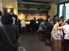 大堂-星巴克(北京西站5号候车室)