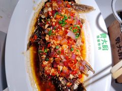 香酥大鲫鱼-费大厨辣椒炒肉(黄兴中心广场店)