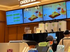 -奈雪的茶(M+世纪都会广场店)