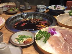 -城墙拐拐火锅(三峡广场黑金冠店)
