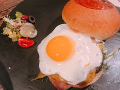 -HIGH FIVE哈福手工汉堡(桂林路店)