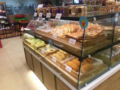 面包甜点陈列柜-三色鸽西饼店(黄河路店)