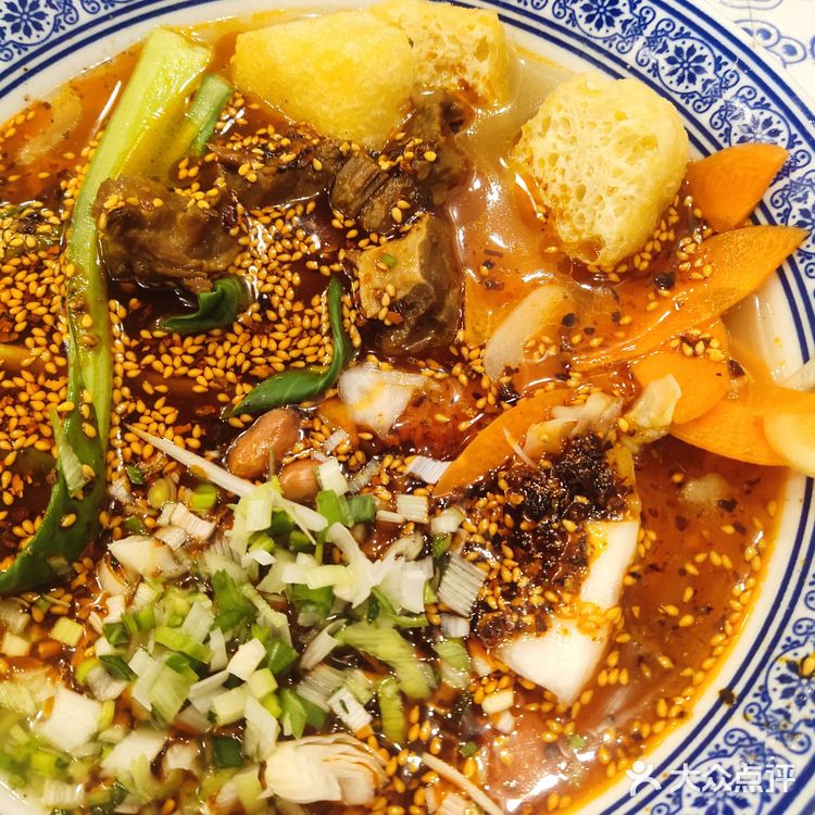 一碗炸酱一碗魂🍜