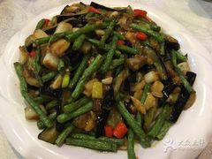 -鑫巴蜀小镇 · 水煮鱼专研店(玉桥店)