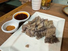 手抓羊肉半斤-贯贯吉·清真餐厅(浙江中路店)