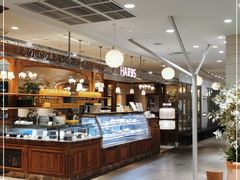 面包甜点陈列柜-HARBS(渋谷ヒカリエ シンクス店)
