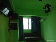 -VR间客漫虚拟现实体验馆(汉街店)