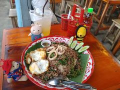 -席娜卡琳火车铁道夜市