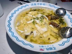 老坛酸菜活鱼-花椒俏川菜小馆(南海万达店)