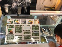 -津椰本·海南正宗椰奶清补凉(店一店)